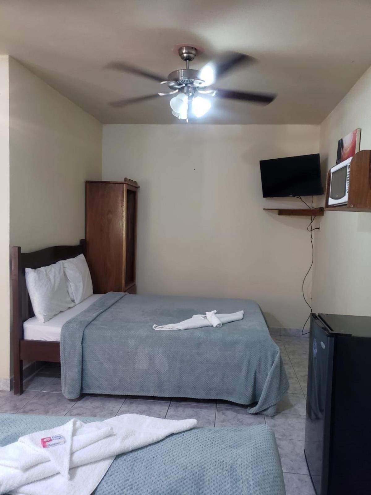 Beach Side Condos Caye Caulker By Ccvh Exterior photo