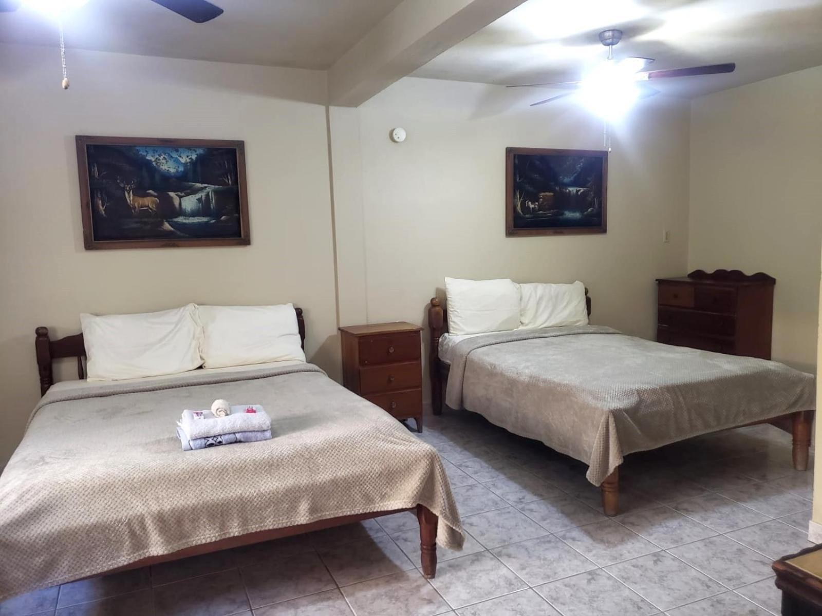Beach Side Condos Caye Caulker By Ccvh Exterior photo