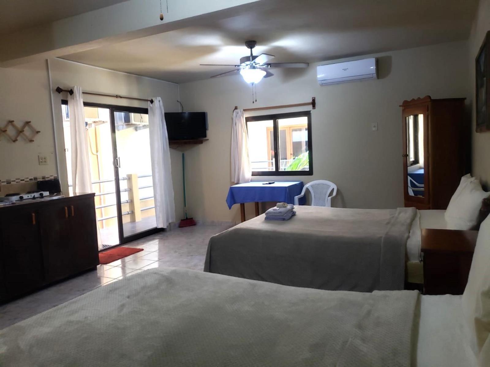 Beach Side Condos Caye Caulker By Ccvh Exterior photo