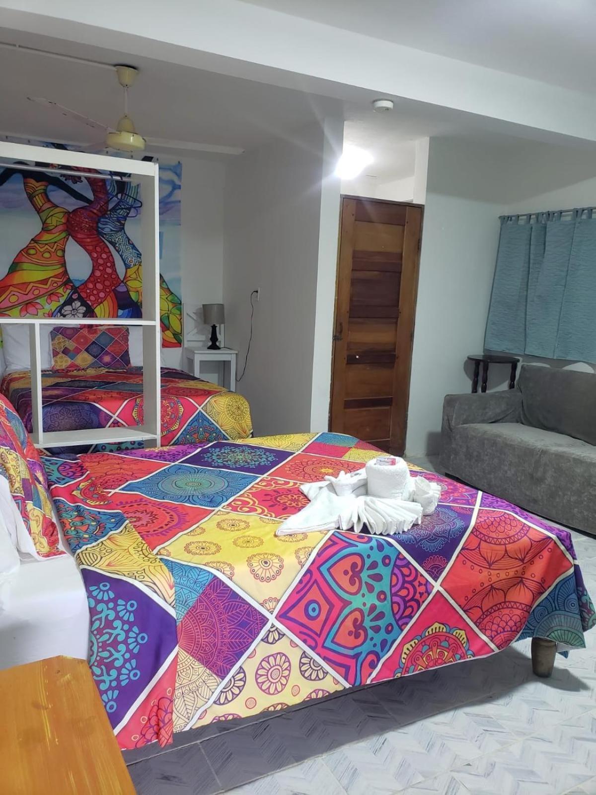 Beach Side Condos Caye Caulker By Ccvh Exterior photo